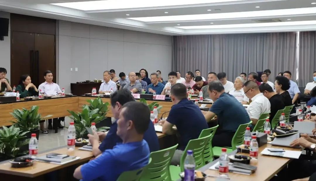 卓越企業(yè)家學(xué)習(xí)俱樂部走進通力科技參觀學(xué)習(xí)！